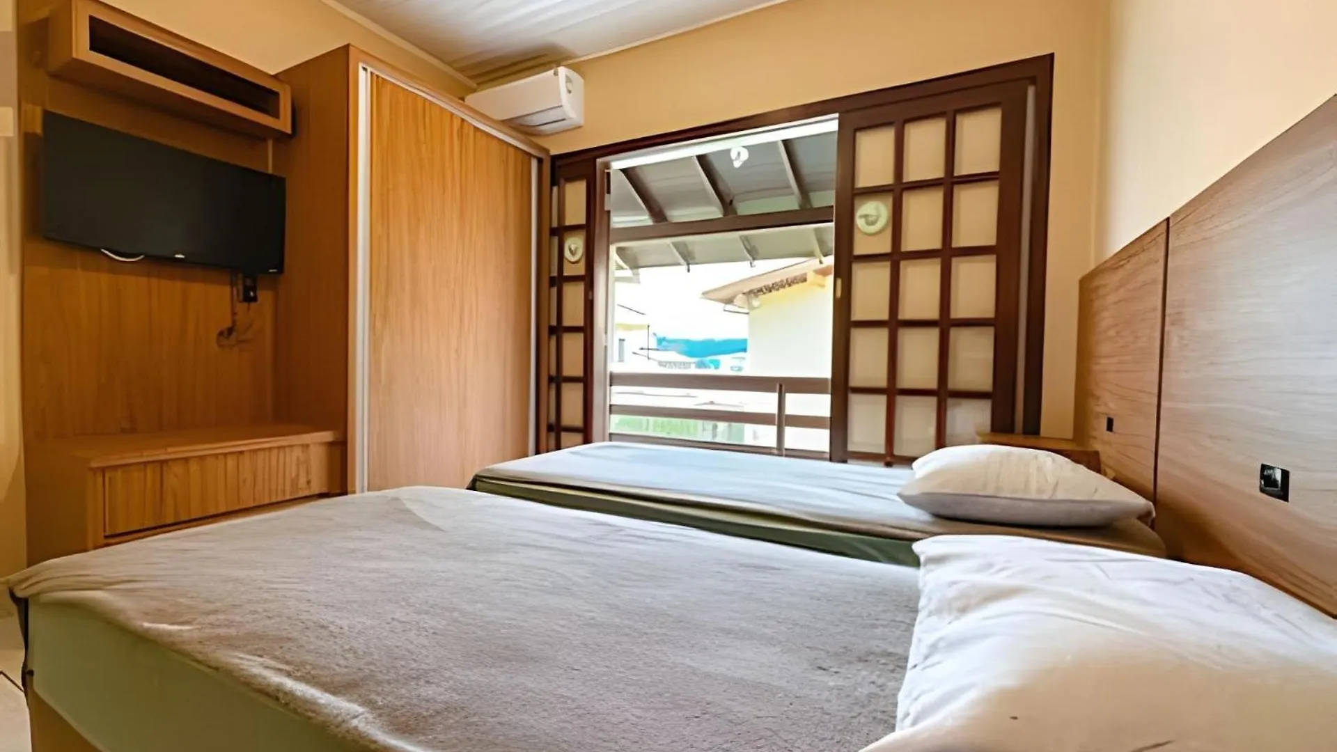 Condominio Jardins Garopaba Tatil Evi